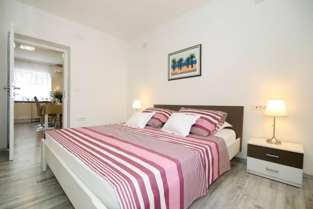 Apartman Buki **** สปลิท ภายนอก รูปภาพ