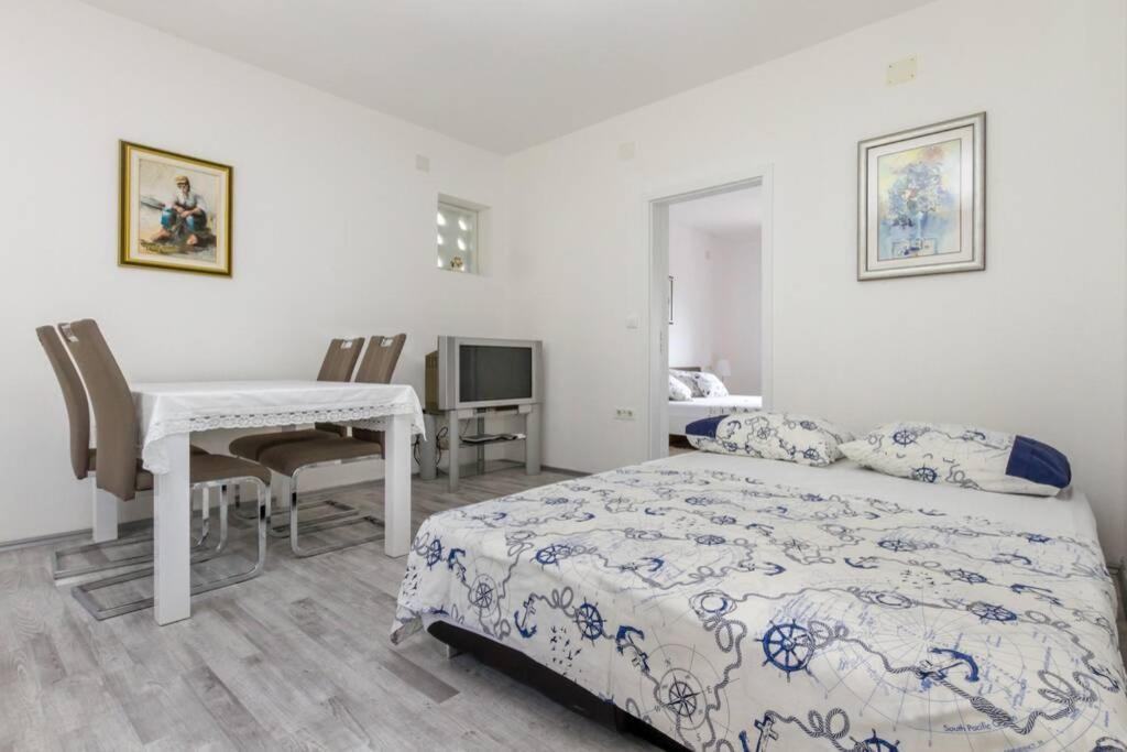 Apartman Buki **** สปลิท ภายนอก รูปภาพ